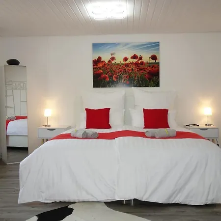 Happy-Homes Red - Up To 5 - Kueche - W-Lan - Netflix - Honig - Terrasse Altenstädt Exterior foto