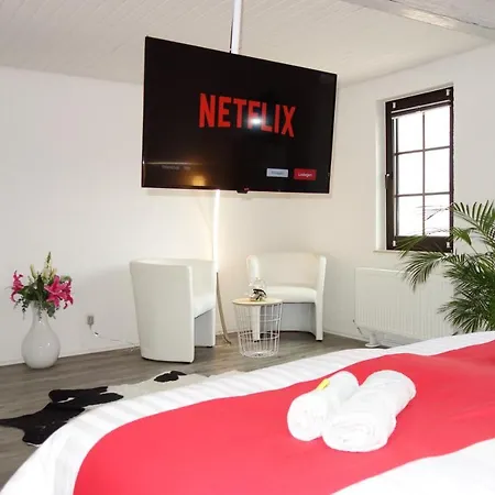 Happy-Homes Red - Up To 5 - Kueche - W-Lan - Netflix - Honig - Terrasse Altenstädt Exterior foto