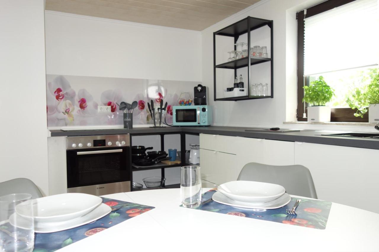 Happy-homes Red - Up To 5 - Kueche - W-lan - Netflix - Honig - Terrasse *